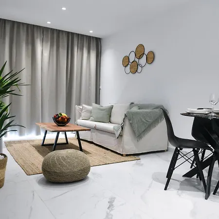 The Room, 14, Leda Gardens Appartamento *