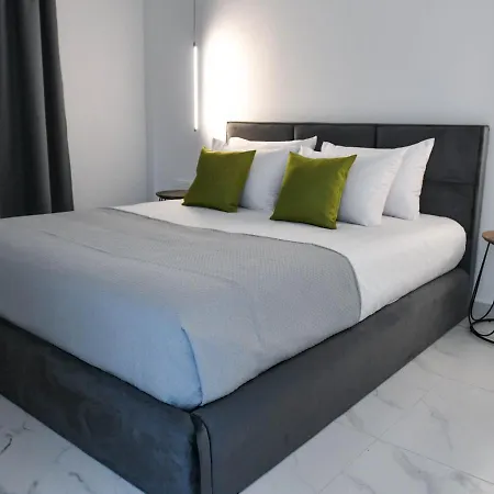 Appartamento The Room, 14, Leda Gardens *